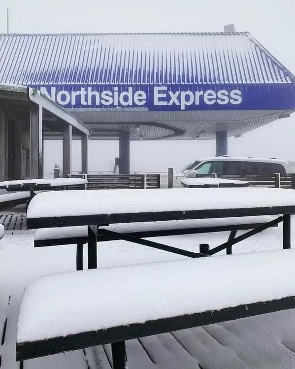 Mt Buller gets Australia's first snow of 2021!