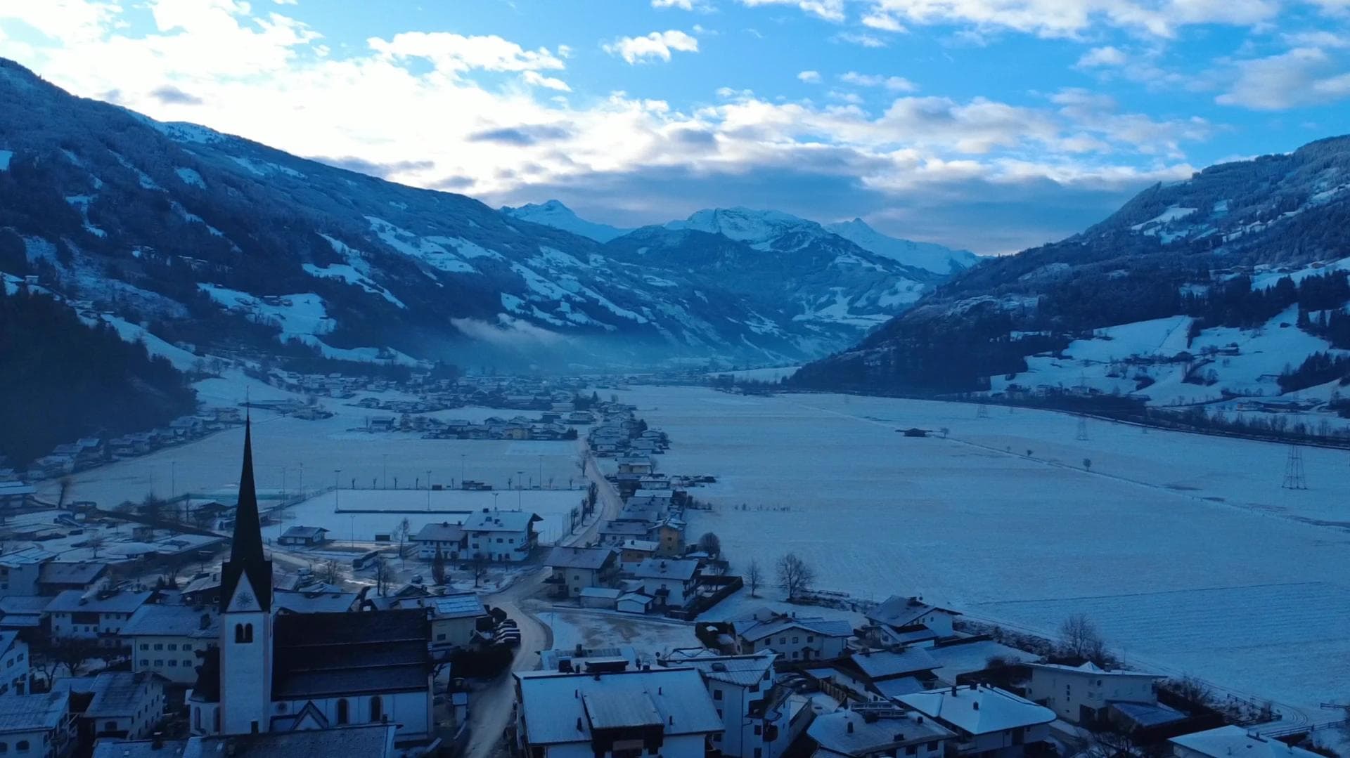 Stumm is just 15 minutes from Mayrhofen by car and significantly cheaper.