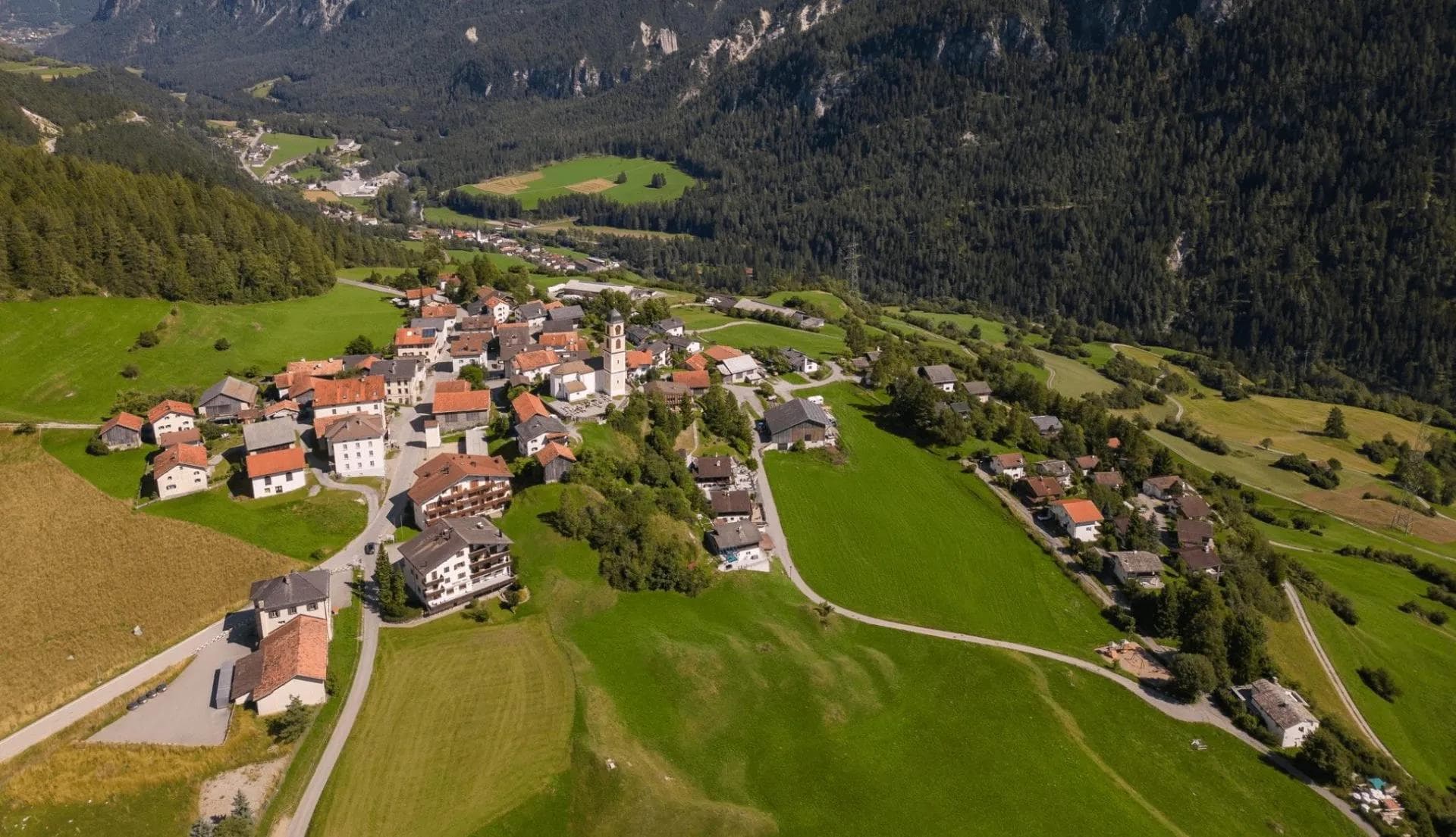 Looming Landslide Threat Forces Another Swiss Town to Evacuate - body image 1