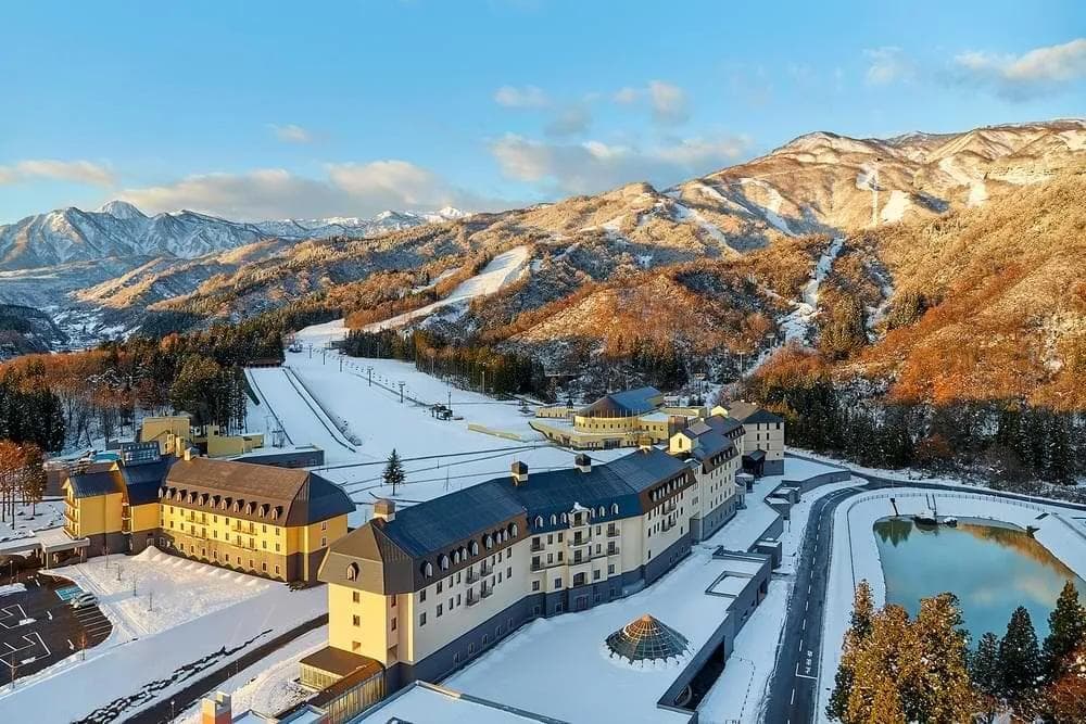 Resort Spotlight: Lotte Arai - Japan's Corporate Ski Anomaly With 22 Metres of Annual Snowfall