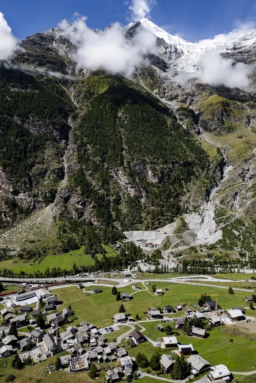 The village sits right below the Weisshorn mountain peak.
