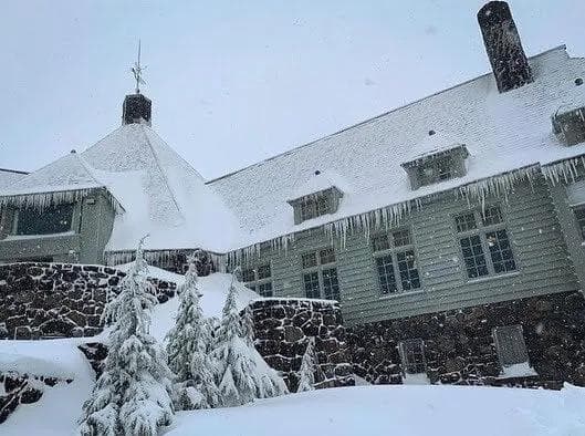Timberline Lodge At Mt Hood Losing Window Views - Because Of Snowfall!