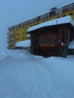 Ski Portillo Cut Off After Storm Dumps More Than 4.5 Metres of Snow