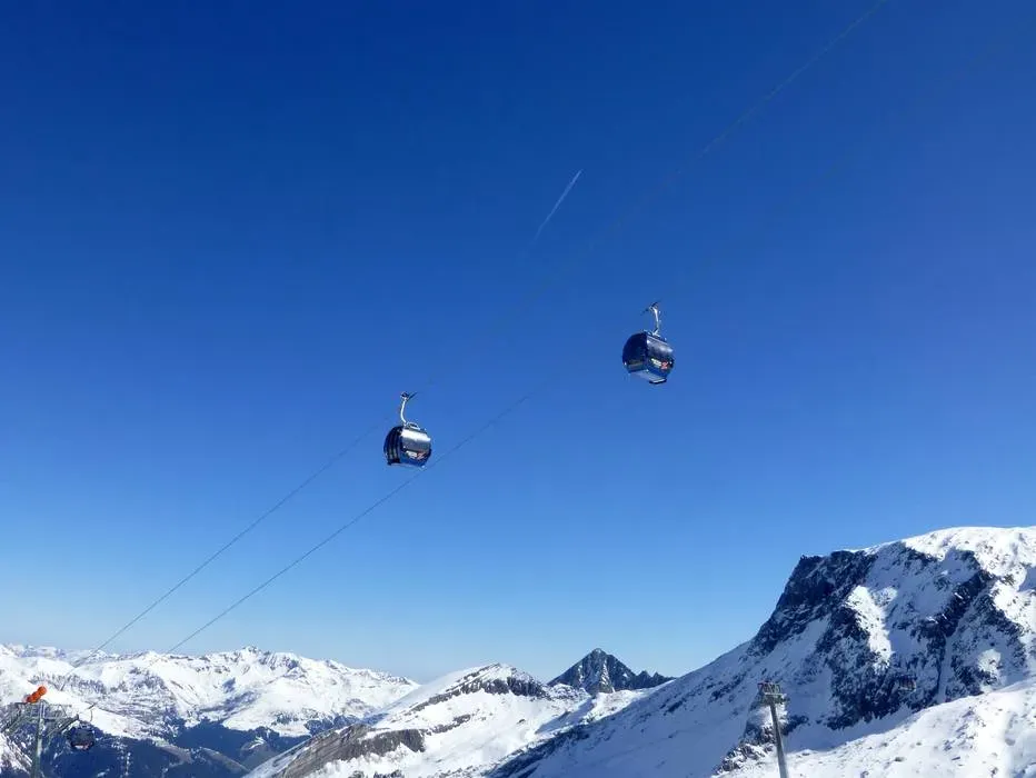The new gondola will be similar to another gondola at Hintertux.