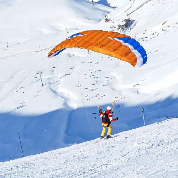 20-Year-Old Speedrider Dies After 1,000-Meter Fall on North Face of Aiguille du Midi, France