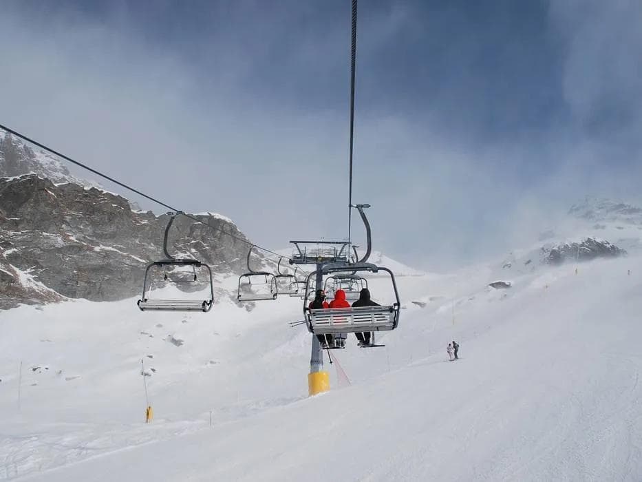 Ski lift and mountain transportation at Monterosa Ski