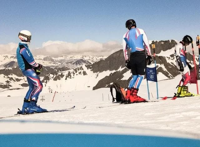 Val d’Isère, France, Opens for Summer Skiing on the Pisaillas Glacier This Weekend - body image 1