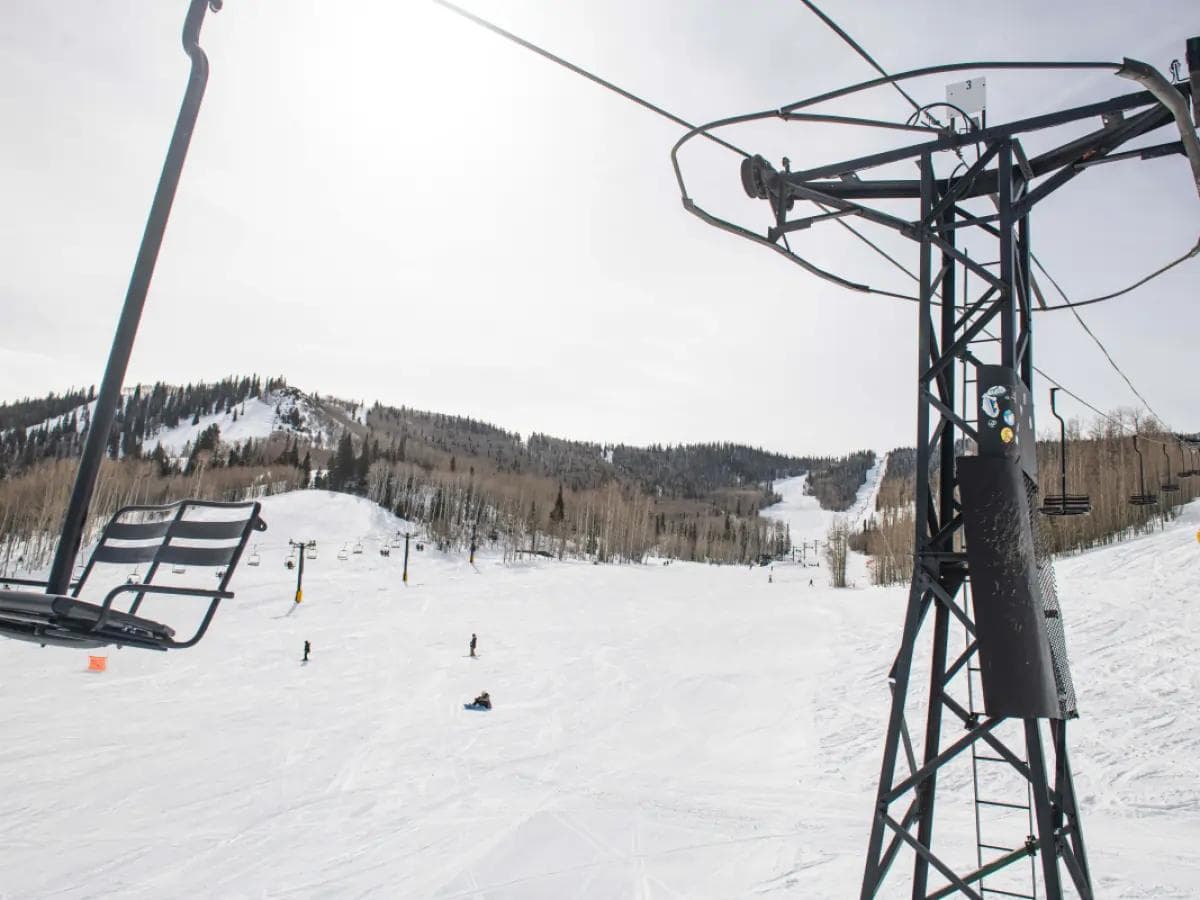 Sunlight Mountain Resort Upgrades Historic Chairlifts for 2025/26 Season