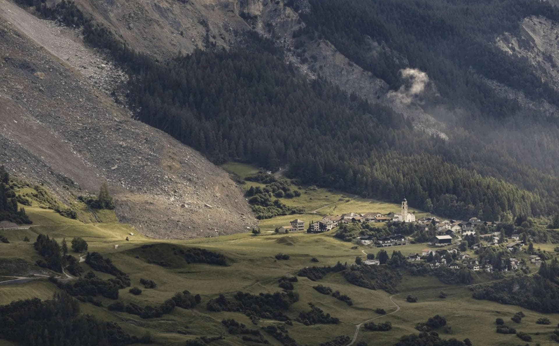 Looming Landslide Threat Forces Another Swiss Town to Evacuate - body image 2