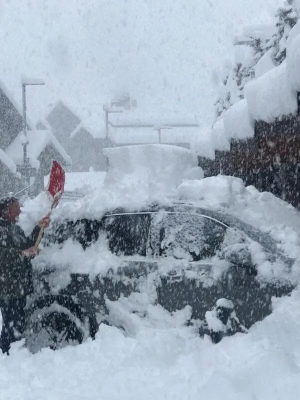 Most Ski Resorts Now Shut But It Ain’t Over Yet Folks!