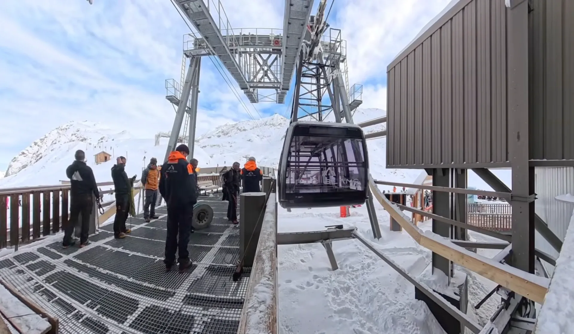 The new Pic Blanc aerial tram arriving at the base station.