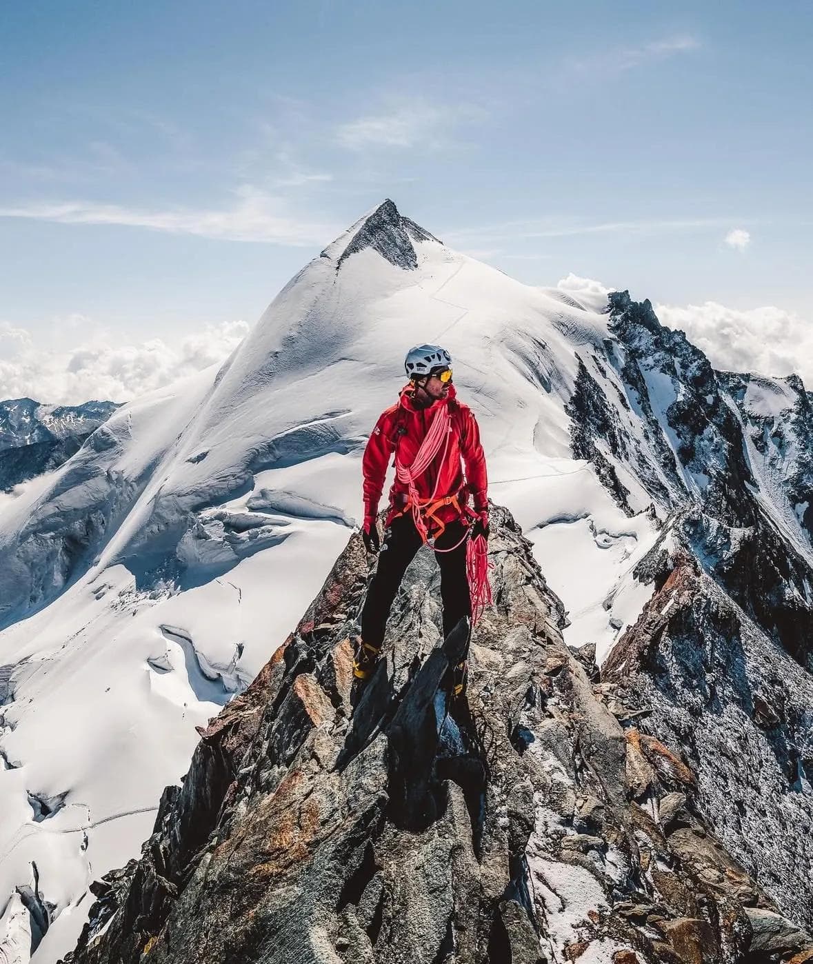 Two Backcountry Skiers Killed in Avalanche Near Saas-Fee, Switzerland - body image 2