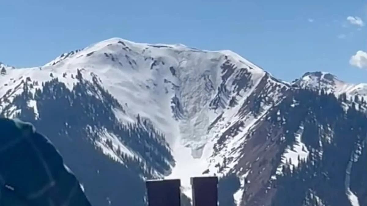 Aspen Highlands Triggers Major Spring Avalanche in Highland Bowl