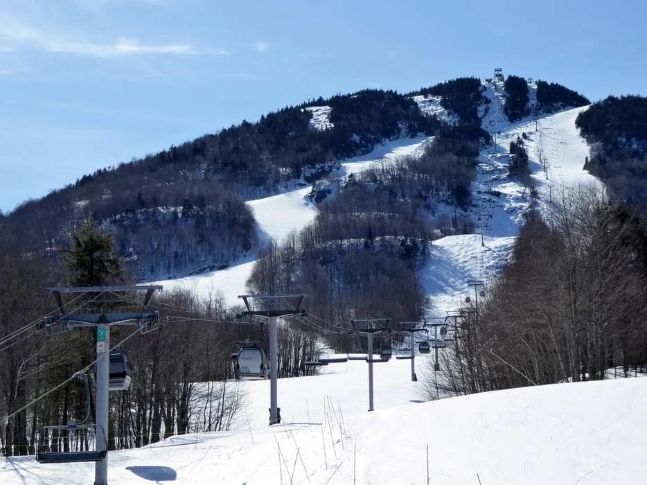 Ski lift and mountain transportation at Mont Orford