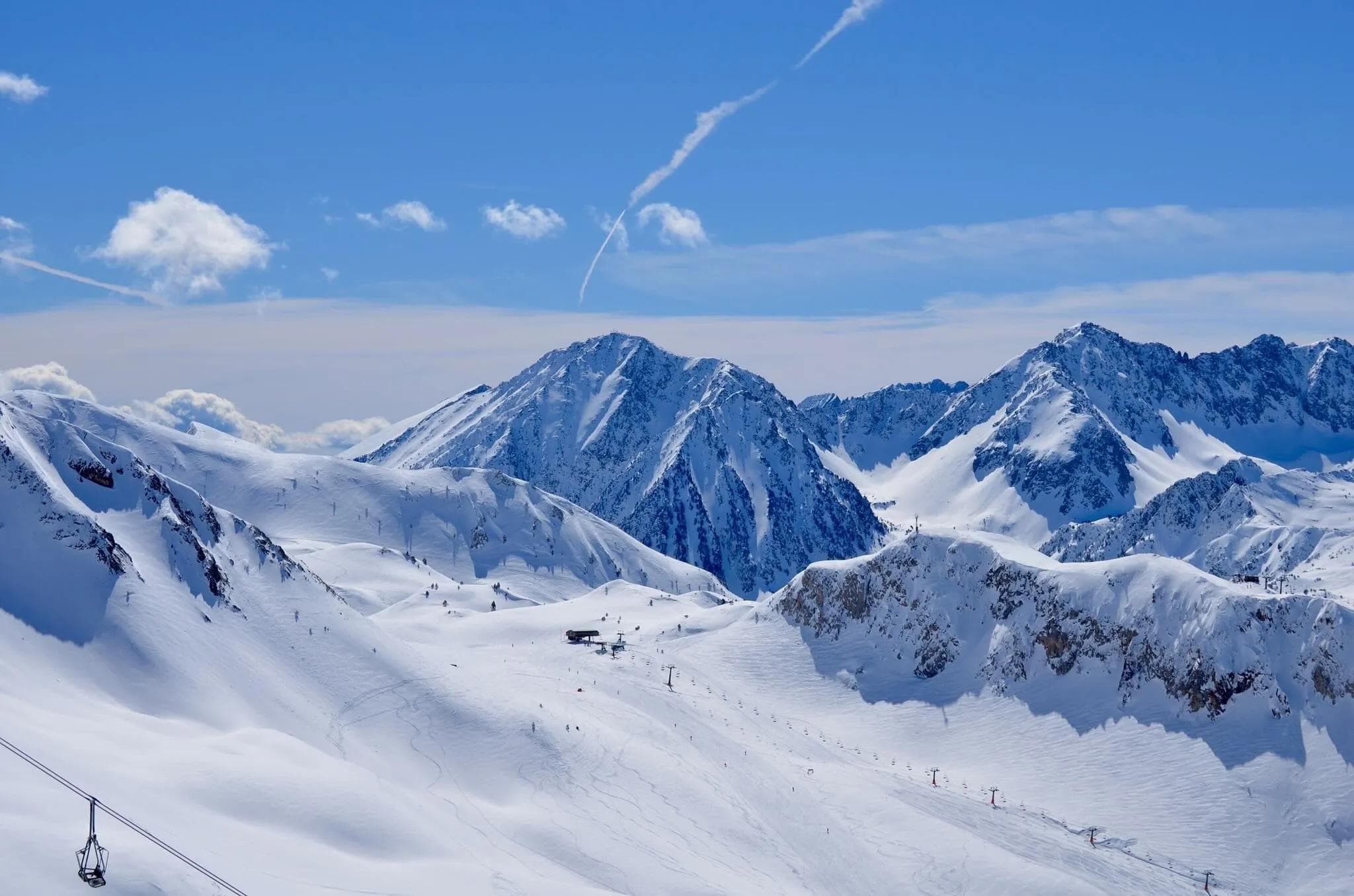 Spain Moves to Ban Smoking at Ski Resorts Under New Tobacco Law
