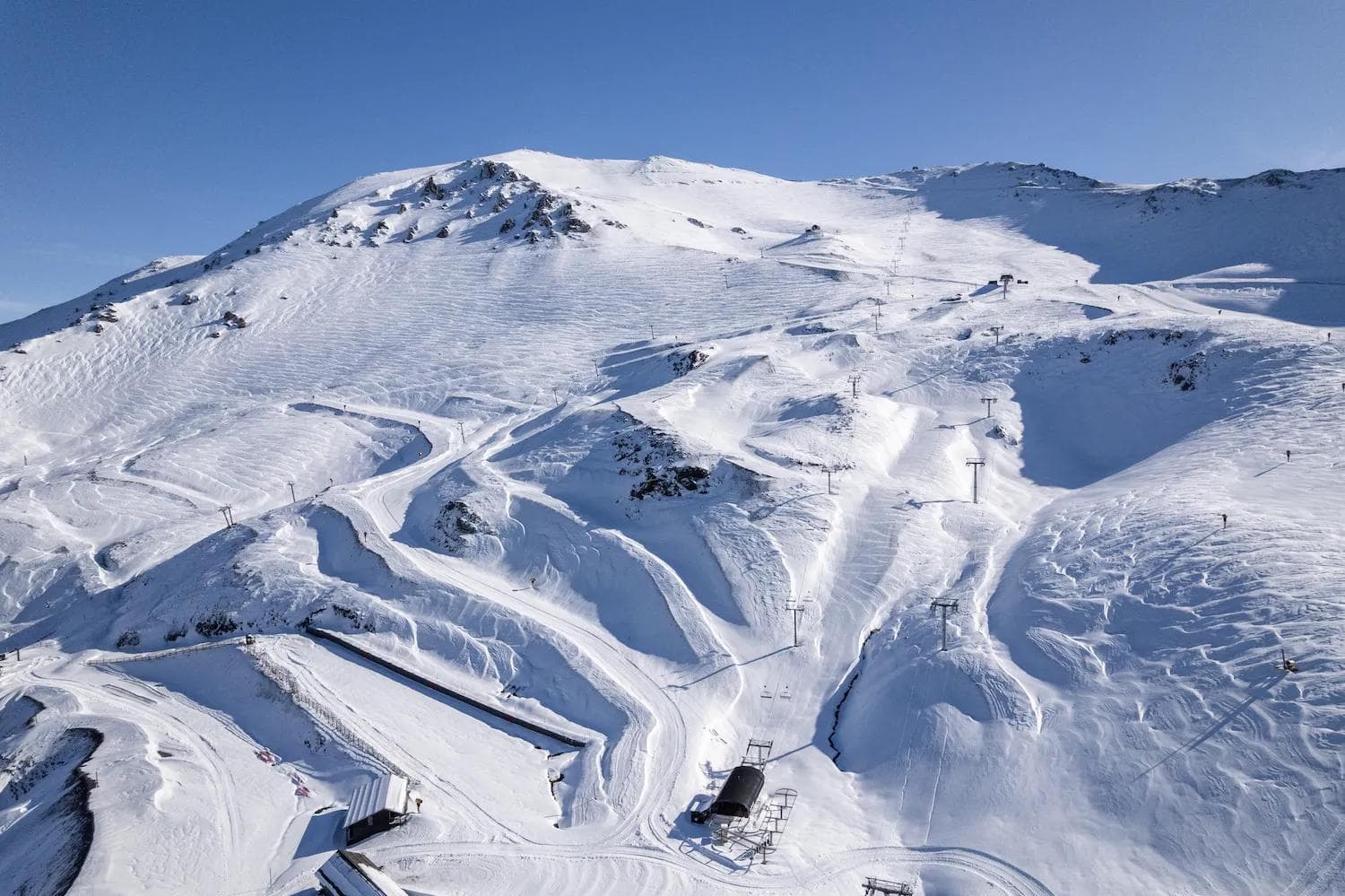 Mt Hutt in New Zealand to open two weeks early due to snow storm
