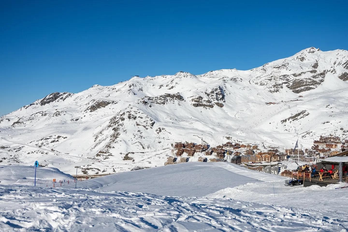 Man Killed by Avalanche at Val Thorens, France, Resort Entrance