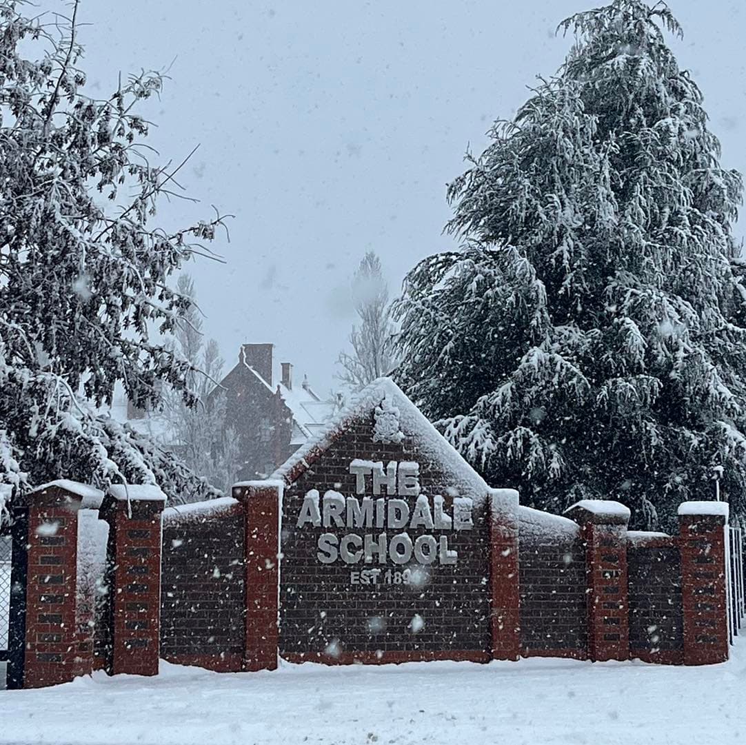 Snow falling in Armidale