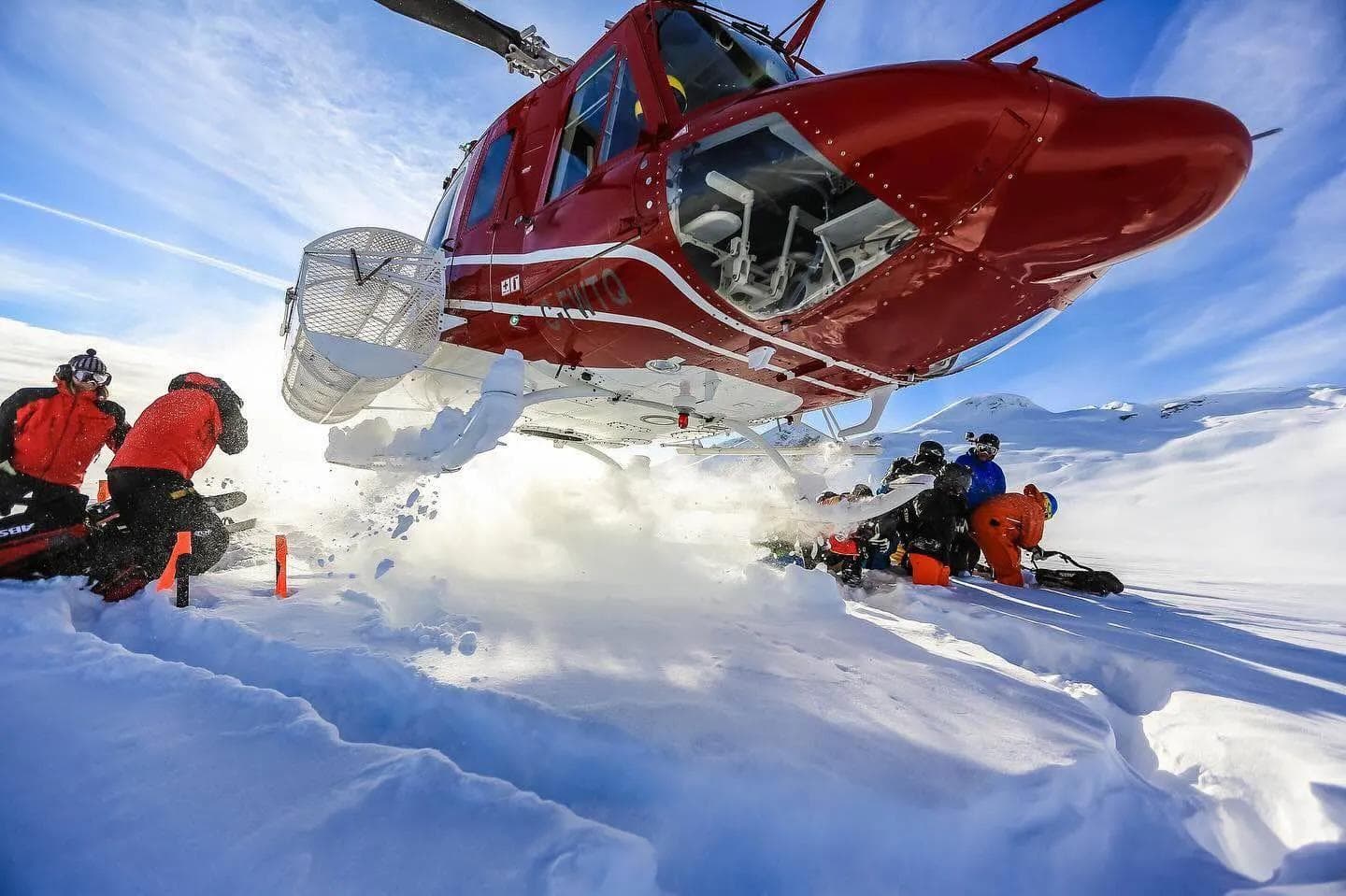 Selkirk Tangiers Teams Up with Wildcat for Ultimate Heli-Skiing