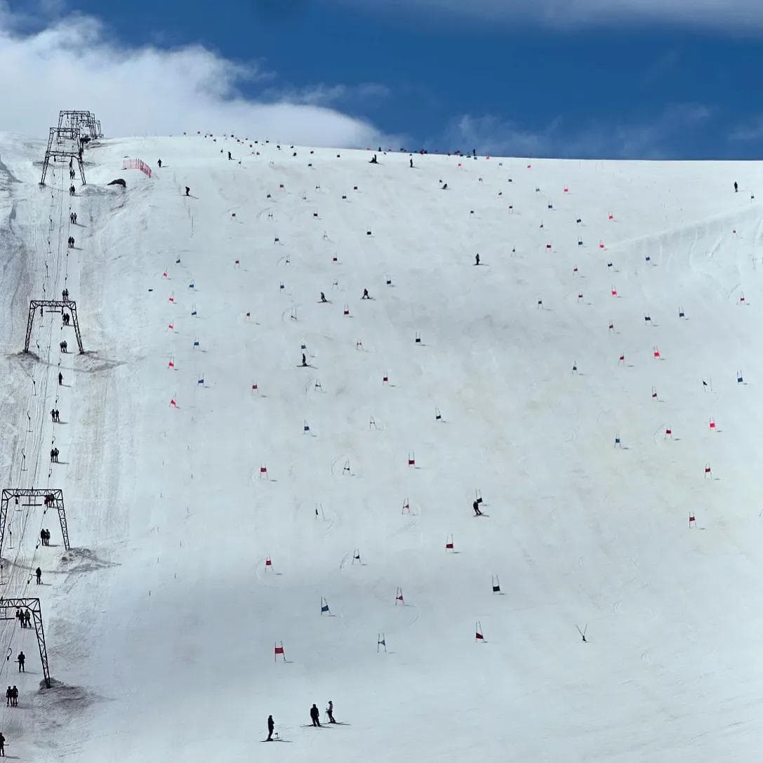 Norwegian Summer-Only Ski Resort Folgefonna Delays Opening to June - body image 2