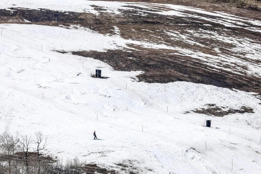 Colorado Ski Resorts Close Early as Poor Season Takes Its Toll